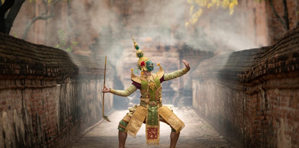 Khon, Is a classical Thai dance in a mask in the Ramayana literature,
